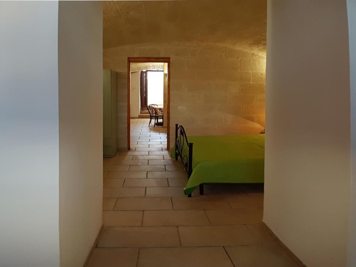 Oikia Vacanze Uggiano La Chiesa Casa Dante Luaran gambar