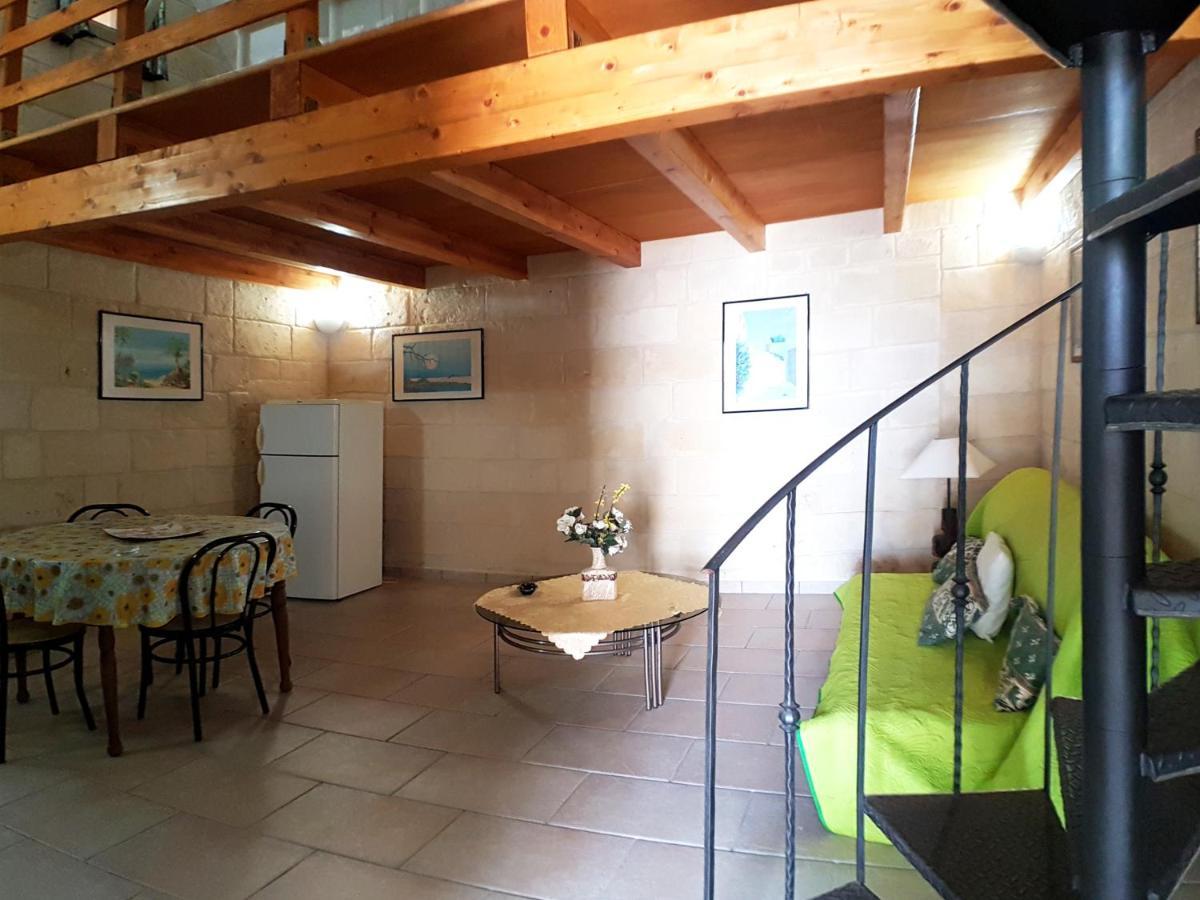 Oikia Vacanze Uggiano La Chiesa Casa Dante Luaran gambar