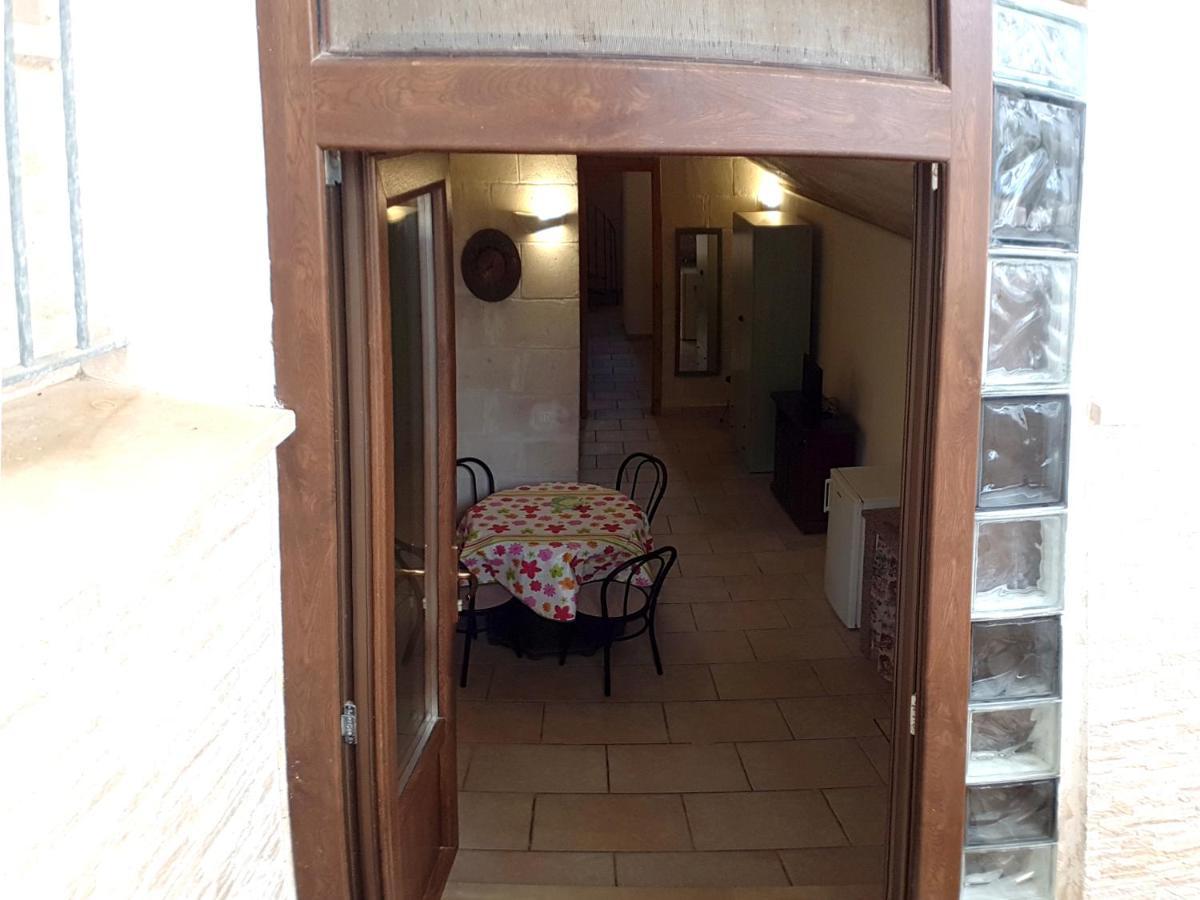 Oikia Vacanze Uggiano La Chiesa Casa Dante Luaran gambar
