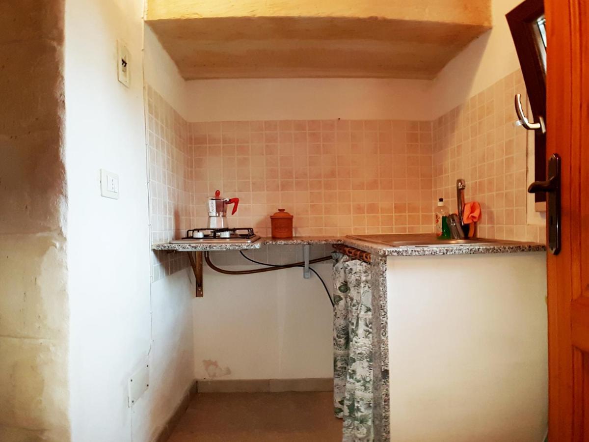 Oikia Vacanze Uggiano La Chiesa Casa Dante Luaran gambar