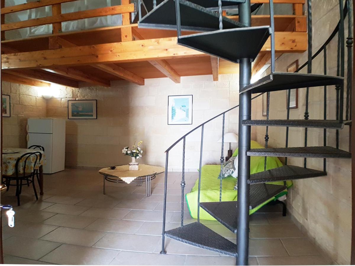 Oikia Vacanze Uggiano La Chiesa Casa Dante Luaran gambar