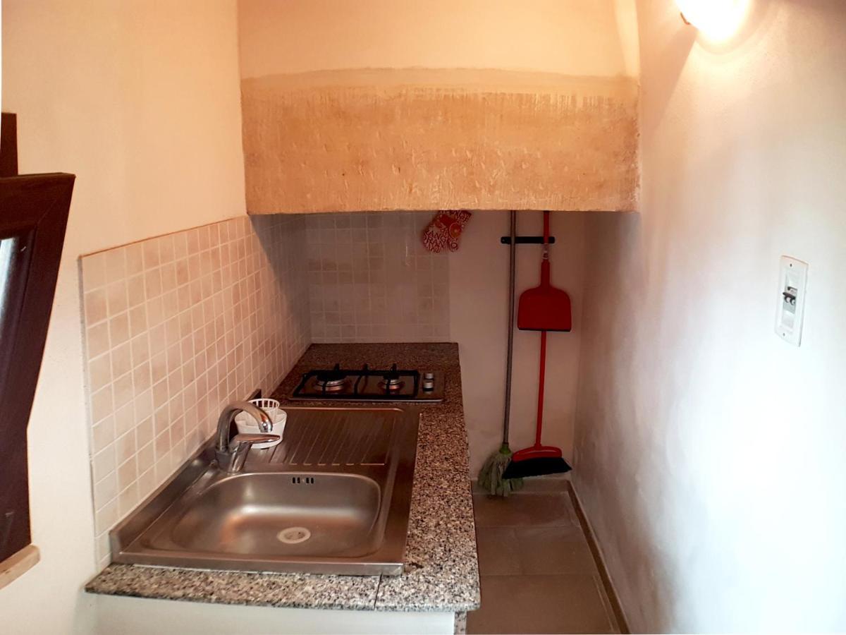 Oikia Vacanze Uggiano La Chiesa Casa Dante Luaran gambar
